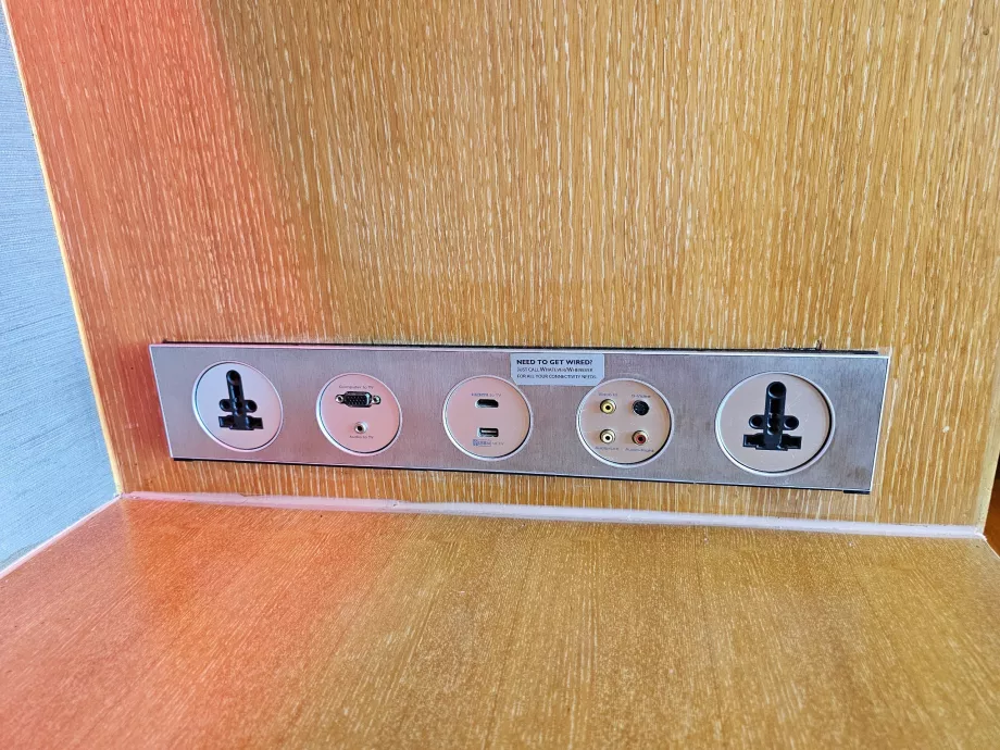 Zásuvky pracovného stola