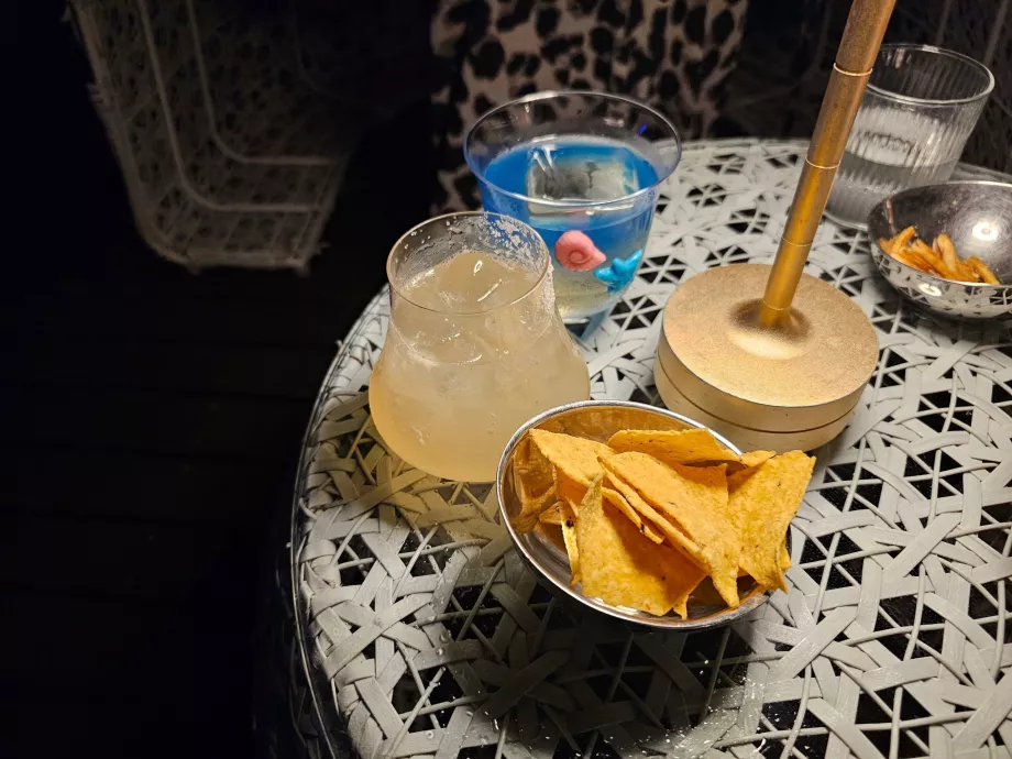 Nápoje v bare WooBar