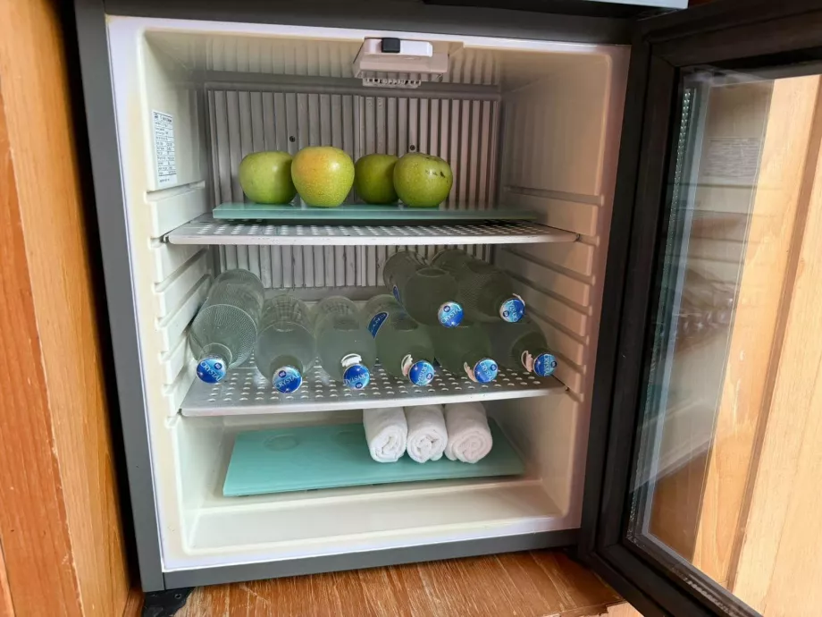 Voda, uteráky a jablká v posilňovni zdarma