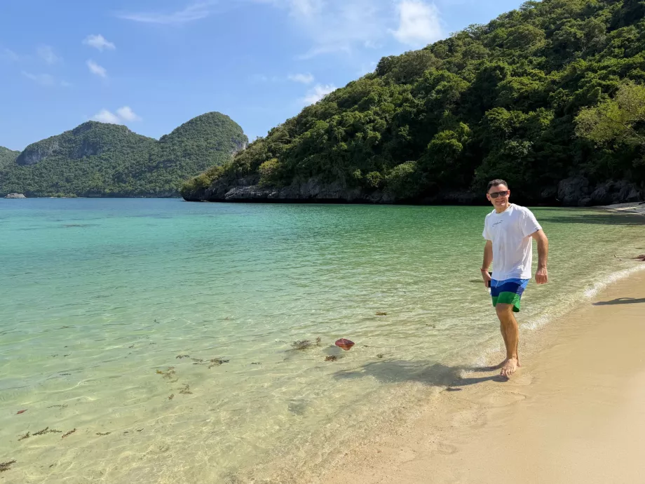 Ja na pláži Na Thap