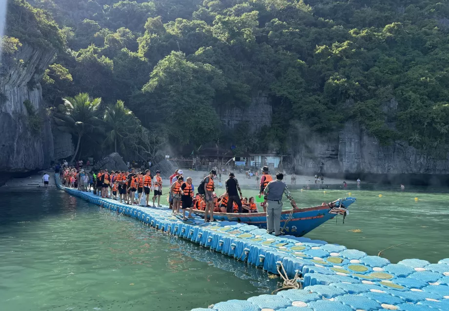 Mólo pri jazere Emerald Lake