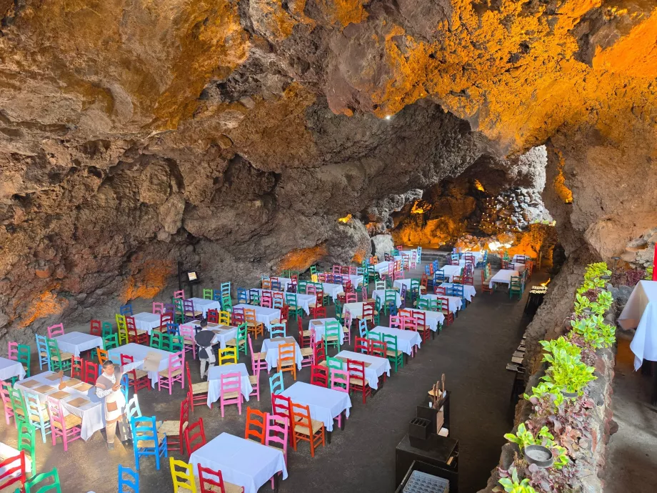 Jaskynná reštaurácia Gruta