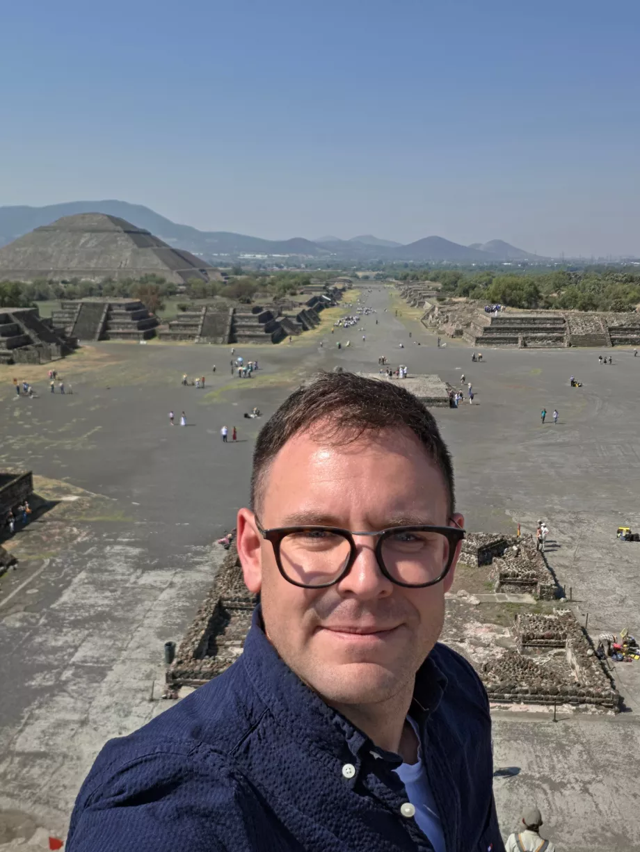 Ja pri pyramídach v Teotihuacáne