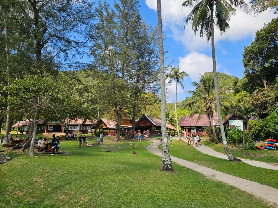 Centrum národného parku na ostrove Koh Wua Ta Lap