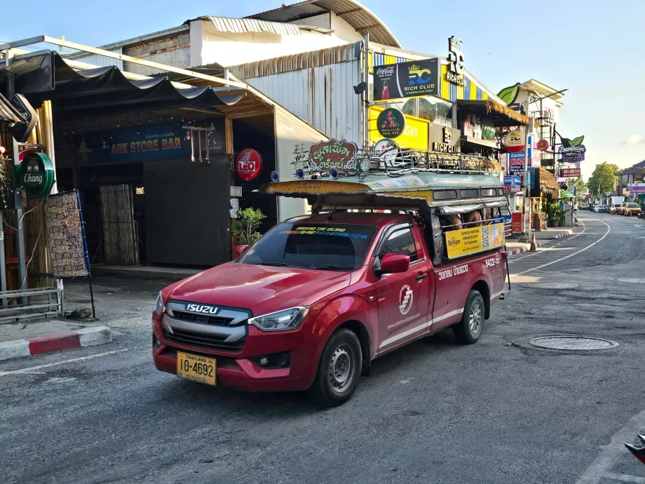 Songthaew na ostrove Koh Samui