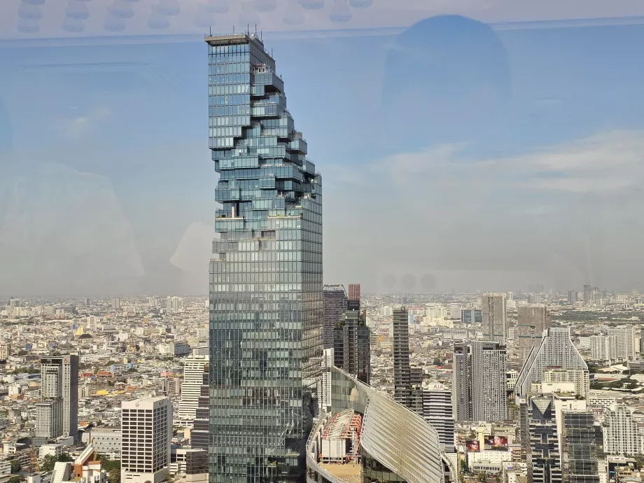 Arabica - Empire Tower, pohľad na King Power Mahanakhon