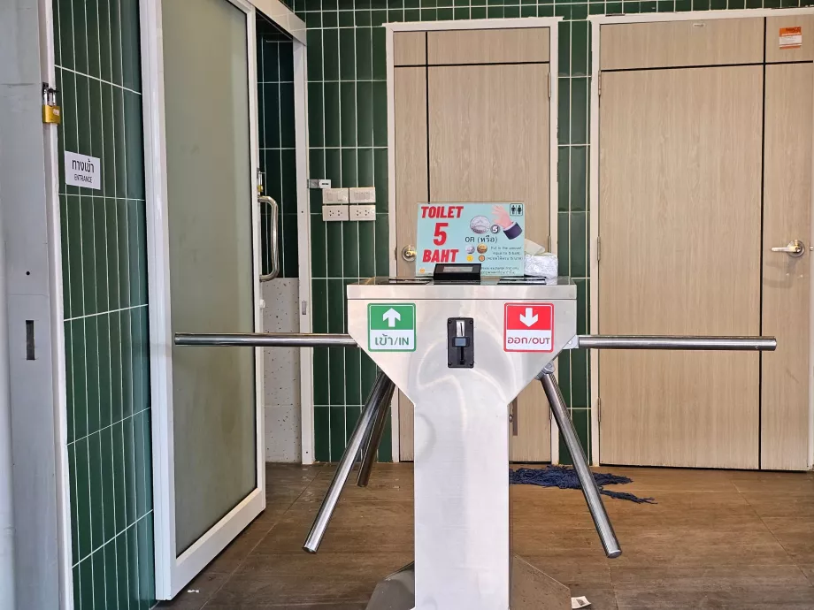 Trh Chatuchak, verejné toalety
