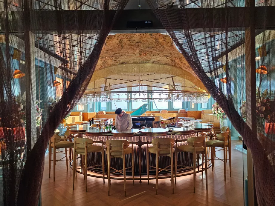 Akara Sky Hanuman - reštaurácia