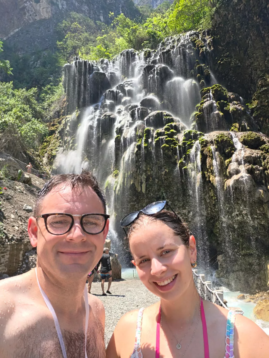 My pred vodopádom Tolantongo