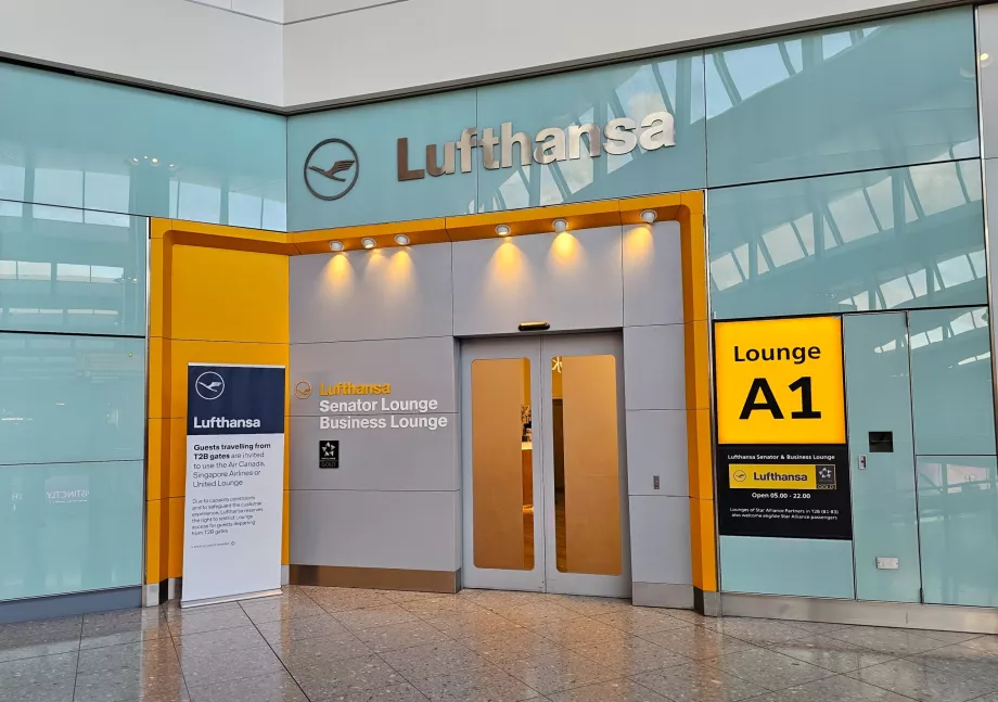 Vstup do salónika Lufthansa v termináli 2