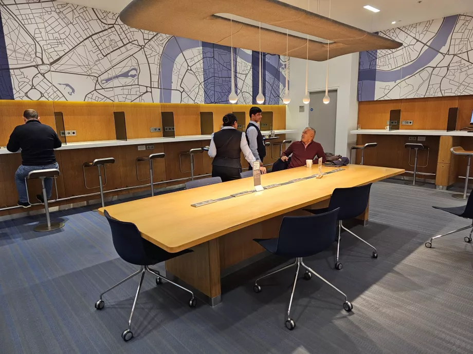 Pracovné stanice a stoly