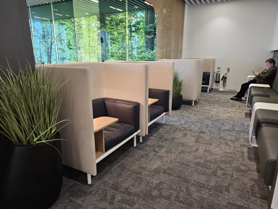 Posedenie v salóniku senátorov