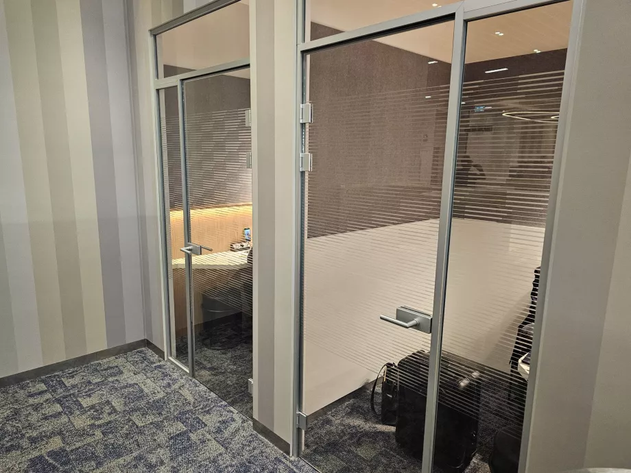 Kabíny pre pokoj v práci