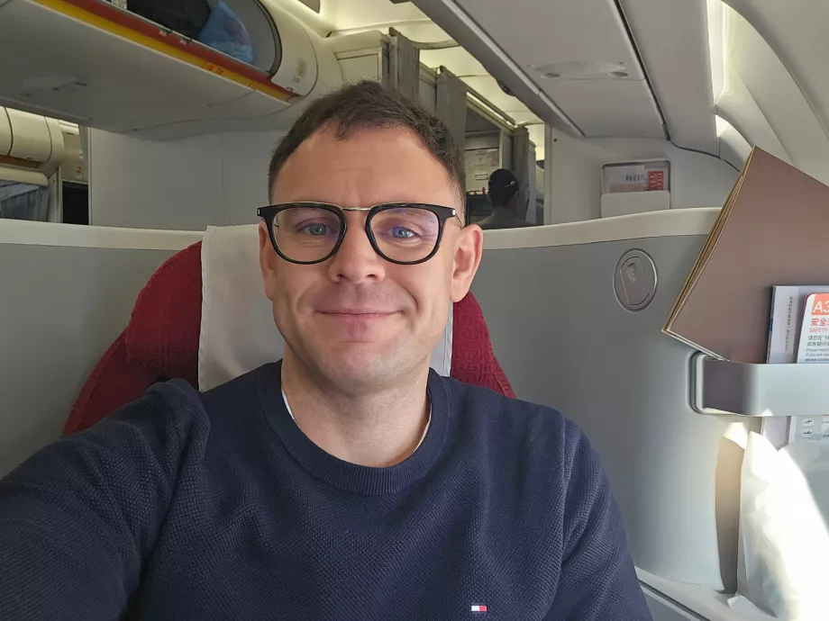 Ja v biznis triede spoločnosti Hainan Airlines