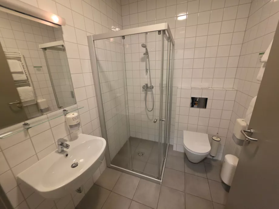 Air Hotel, kúpeľňa