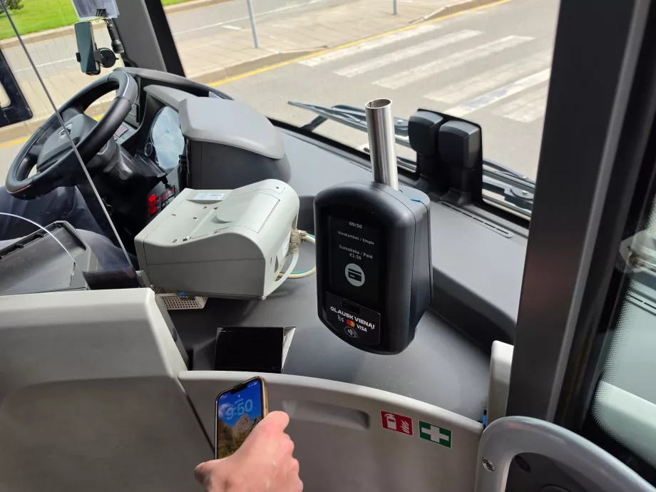 Platba kartou v autobuse