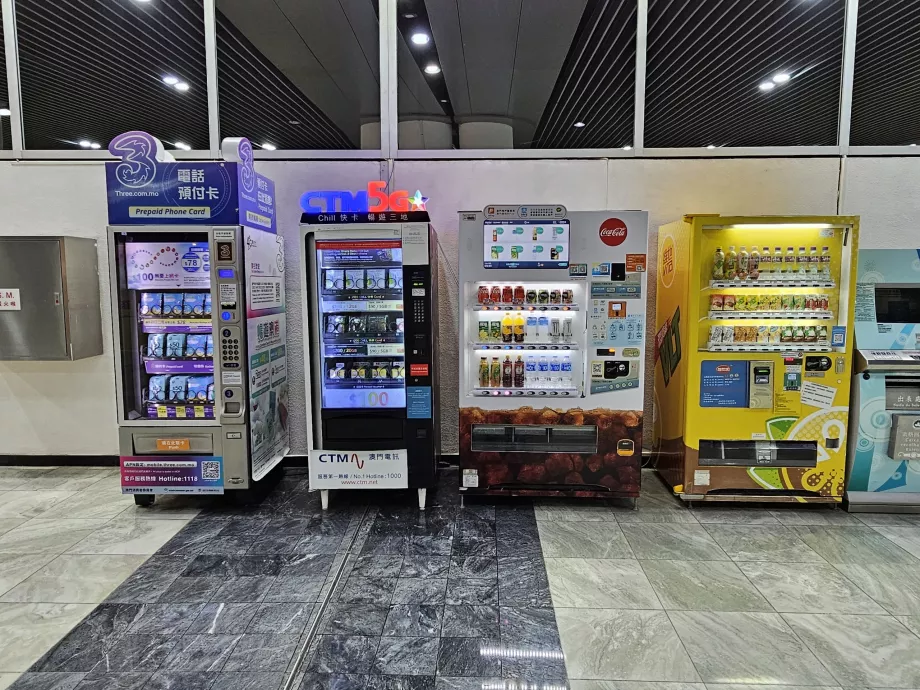 Predajné automaty, letisko MFM
