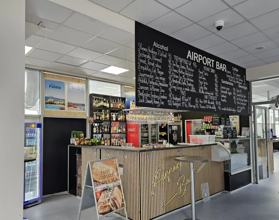 Bar na letisku po bezpečnostnej kontrole