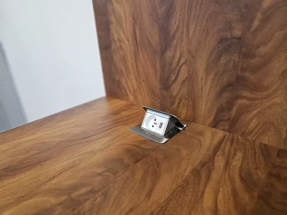 Zásuvky a konektory USB