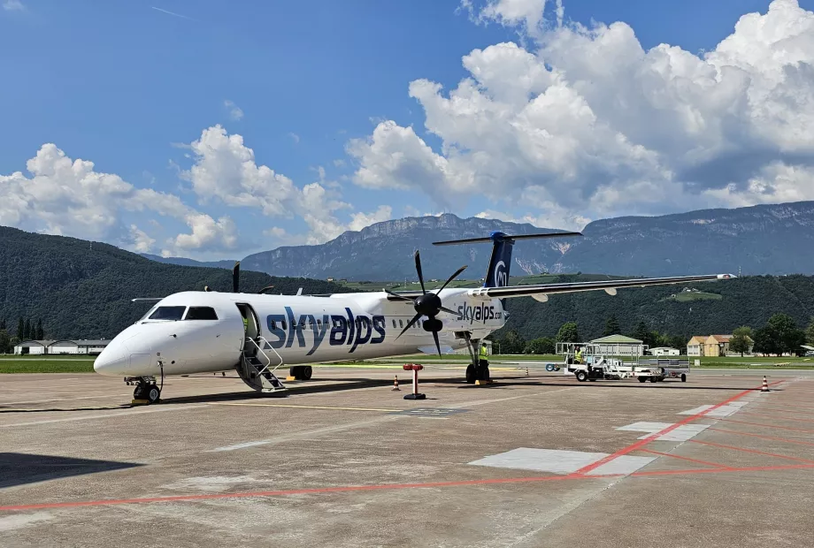 SkyAlps na letisku v Bolzane