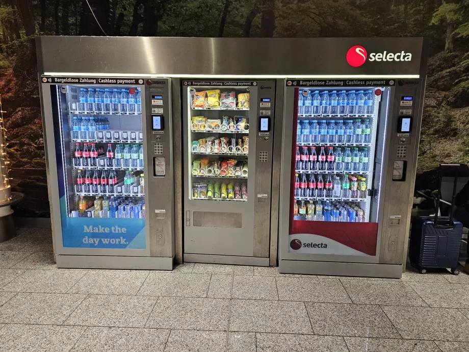 Stroje Selecta na letisku Frankfurt