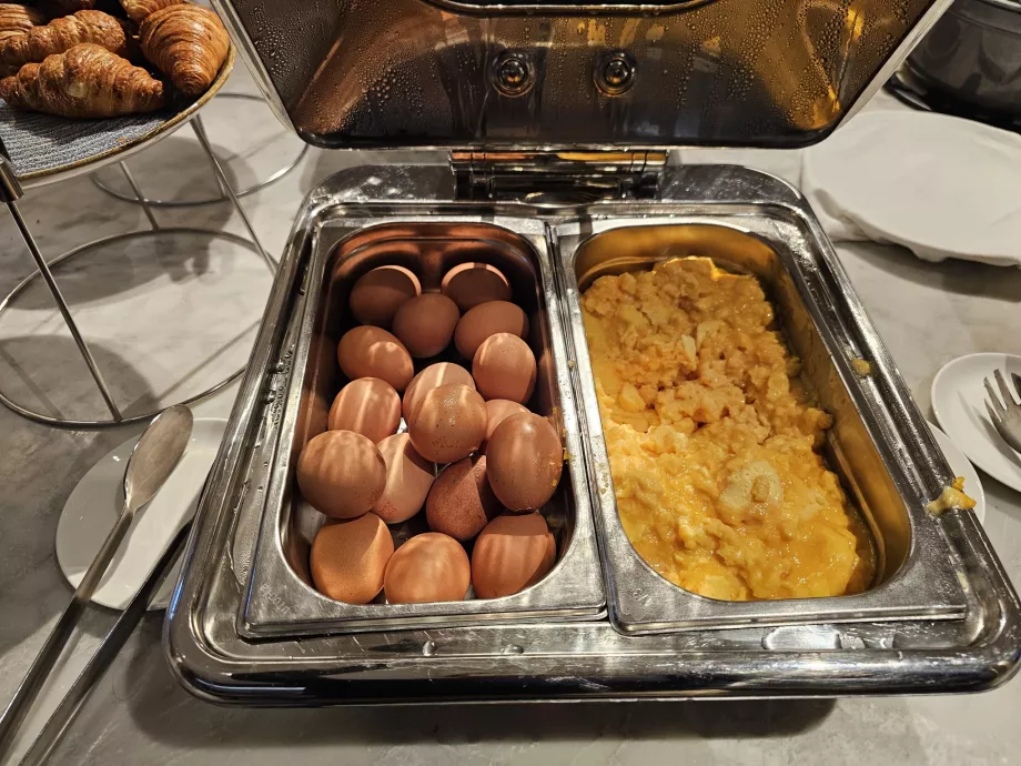 Ponuka raňajok - teplé jedlá