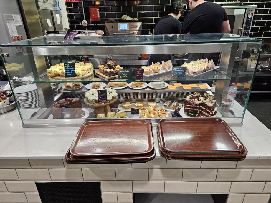 Letisková reštaurácia, verejná časť