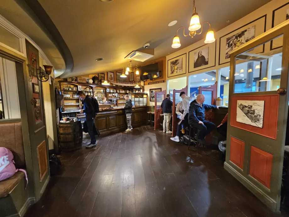 Krčma po bezpečnostnej kontrole