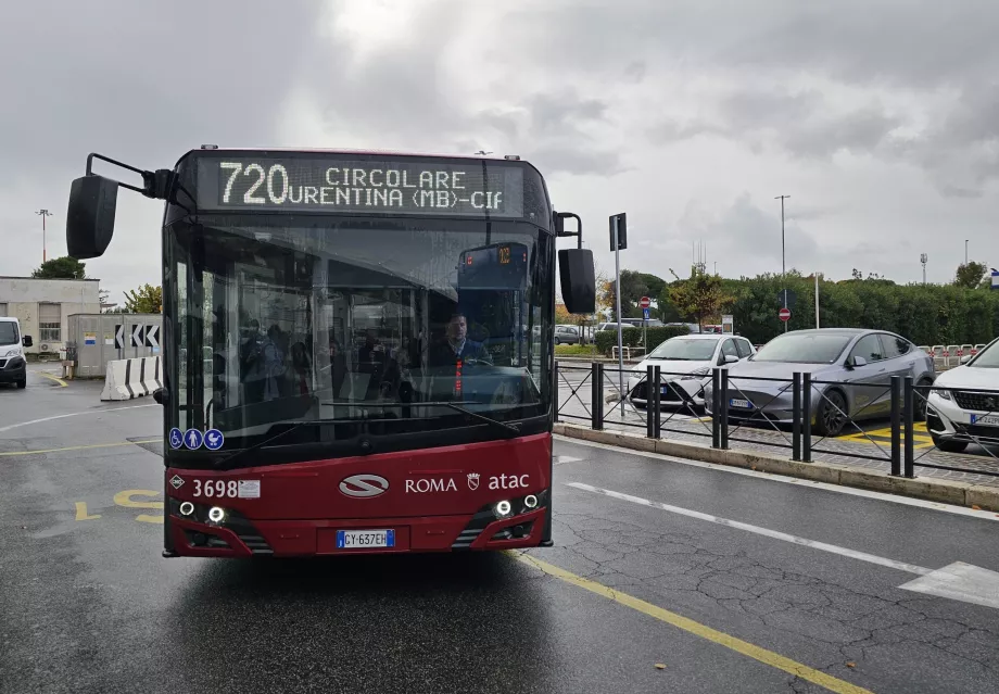 Mestský autobus číslo 720