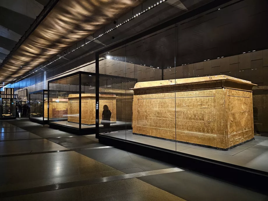 Hrobky v hlavných galériách