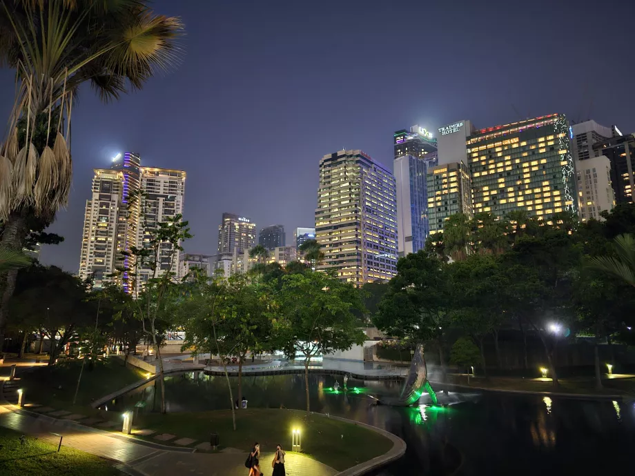 Park KLCC počas noci