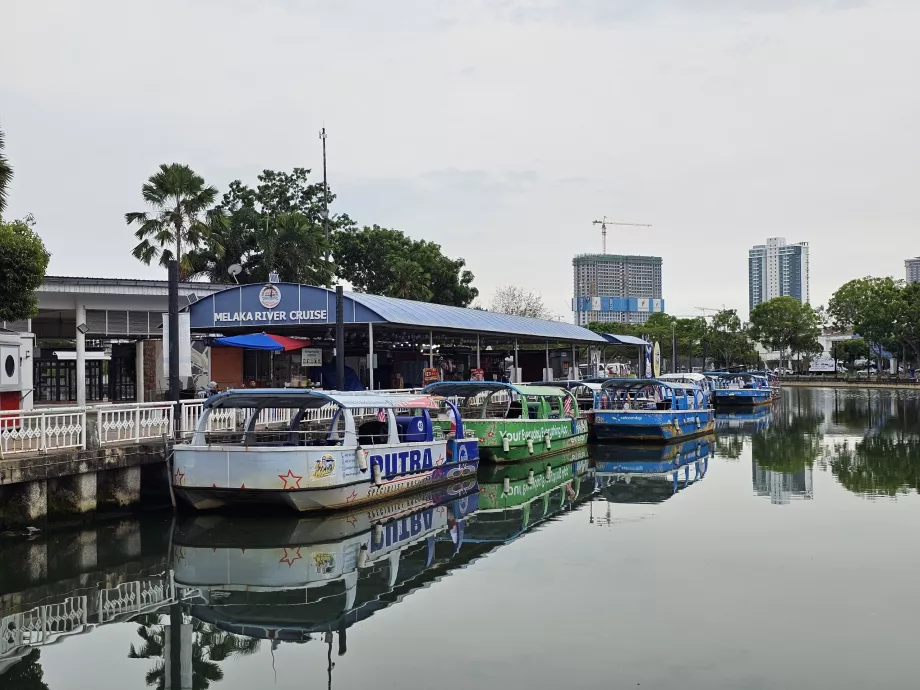 Plavba po rieke Melaka