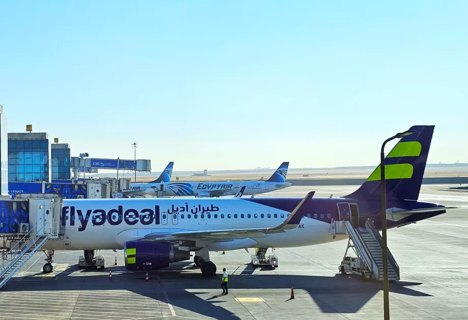 Airbus A320 Flyadeal na letisku v Káhire