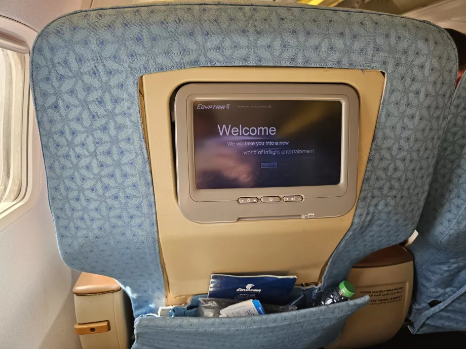 Jednotlivé obrazovky v sedadle