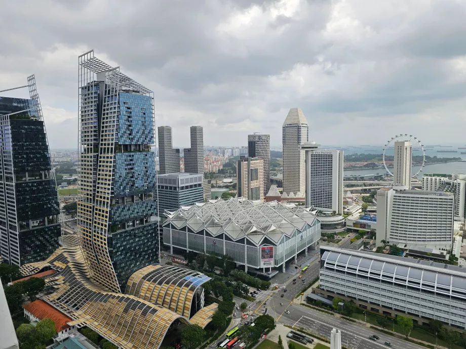 Pohľad z balkóna na druhú stranu