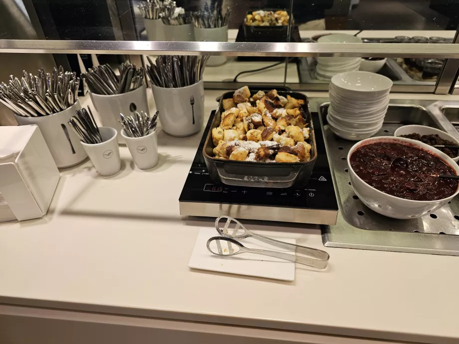 Kaiserschmarren so slivkovou omáčkou