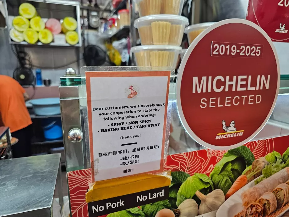 Potravinové centrum Chinatown Complex