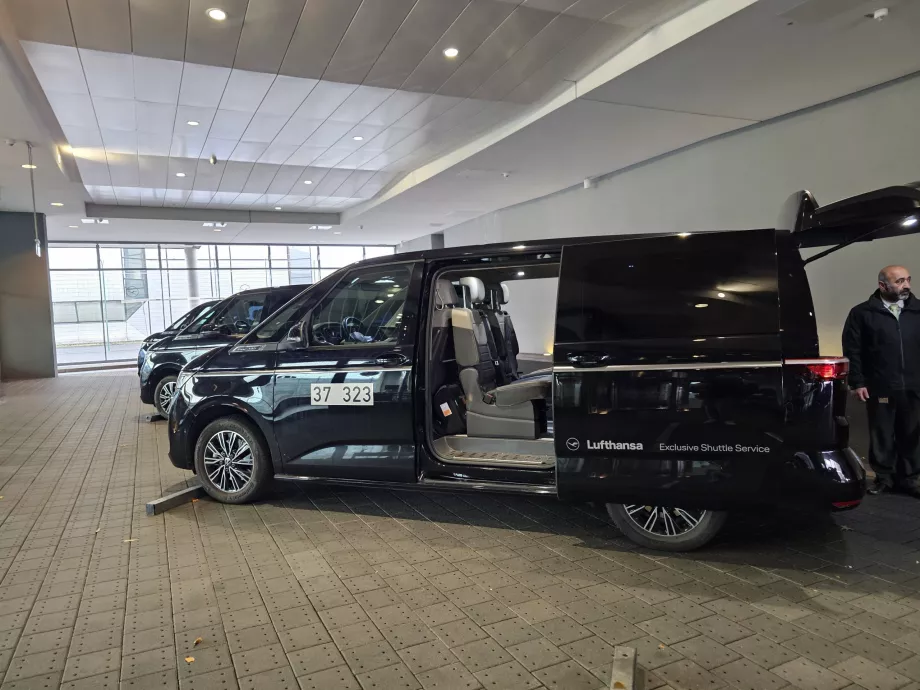 Transfer limuzínou k lietadlu