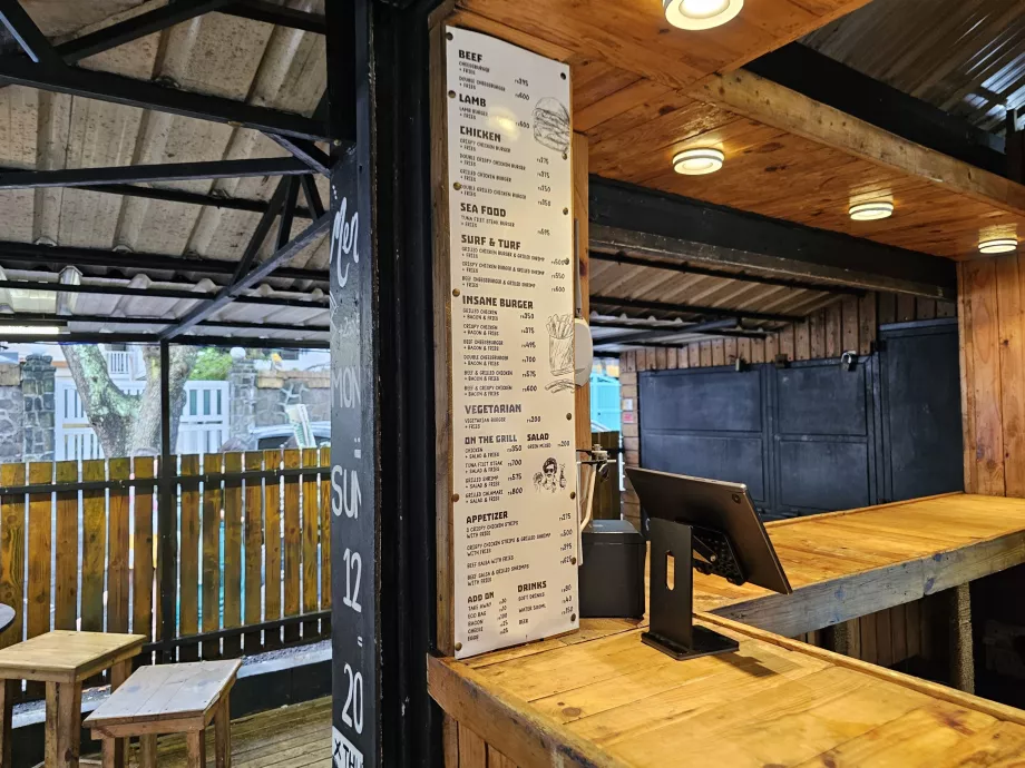 Ceny hamburgerov na pláži