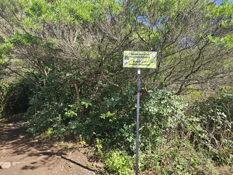 Upozornenie na nebezpečné lezecké úseky