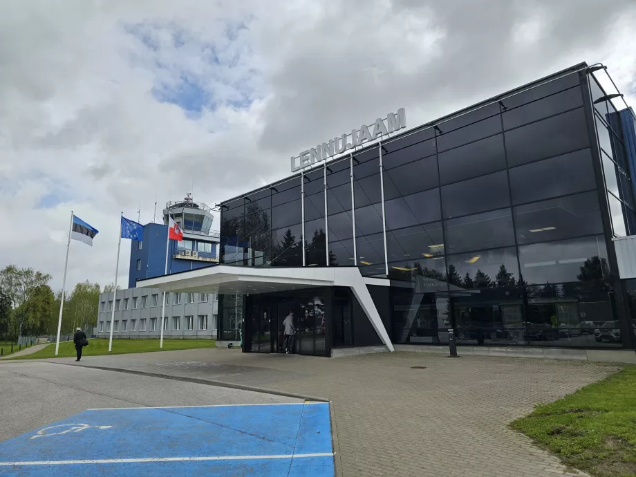 príletové letisko Tartu