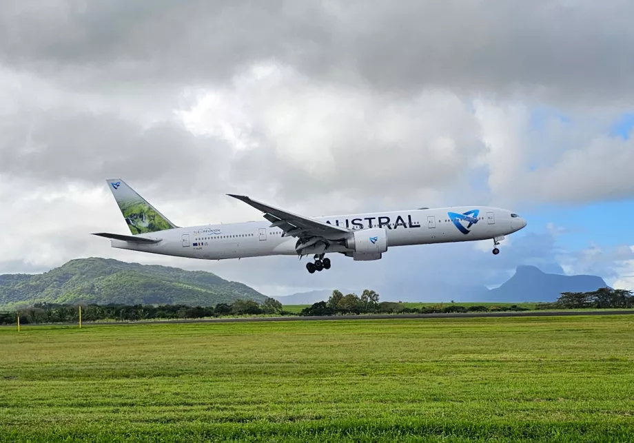 Boeing 777 Air Austral na letisku Maurícius