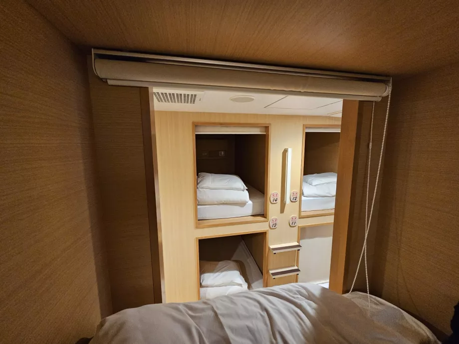 Kapsula s otvorenou rolkou