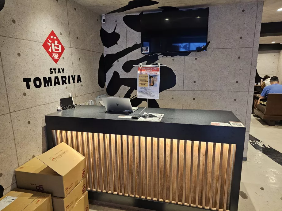 Recepcia v hoteli Tomariya