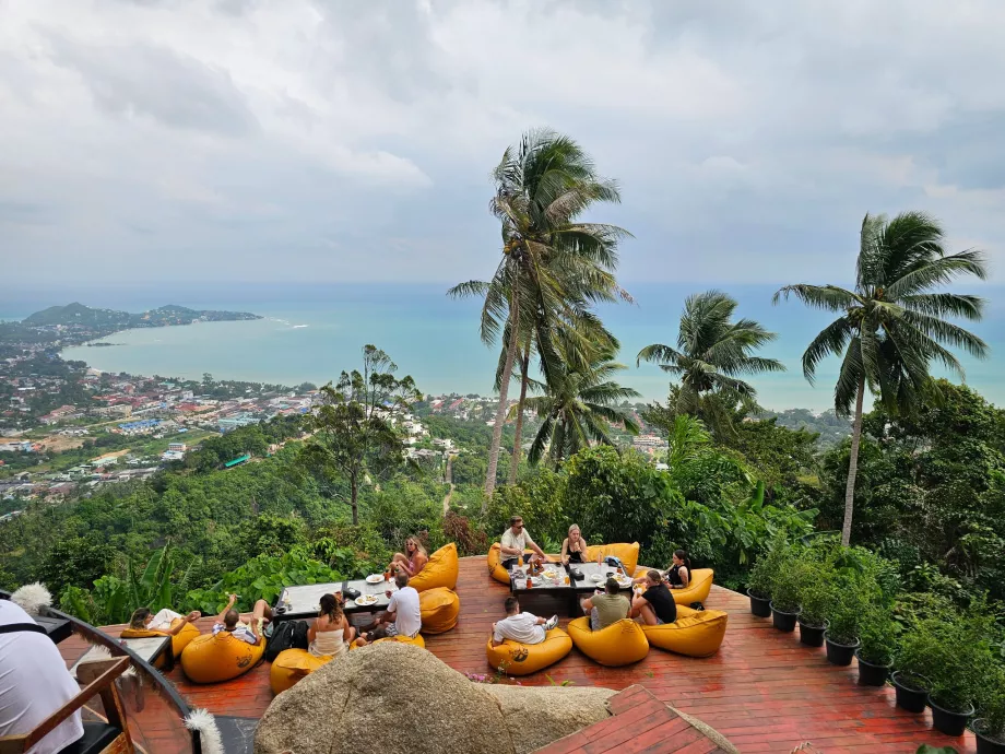 Reštaurácia v Overlap Stone 2