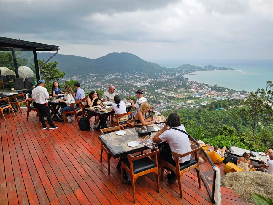 Reštaurácia v Overlap Stone 2