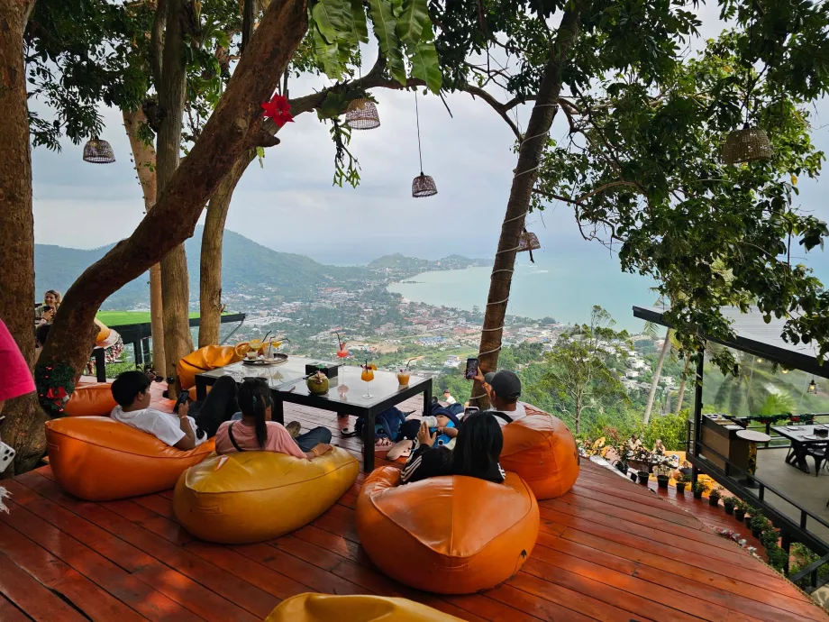 Reštaurácia v Overlap Stone 2