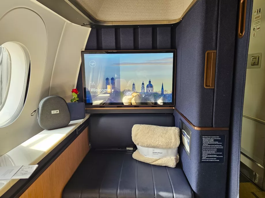 Prvá trieda Allegris, sedadlo 1A