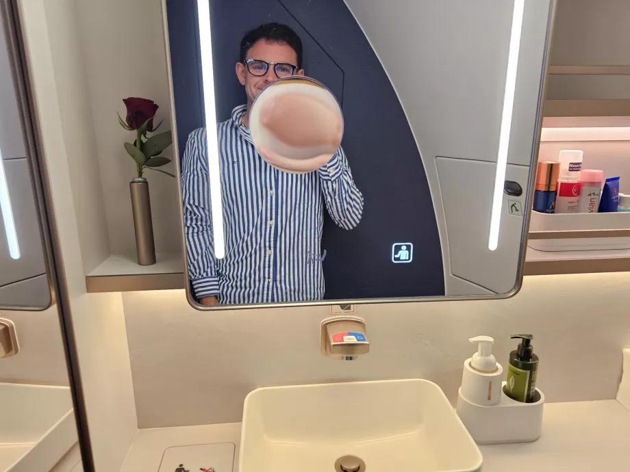 Ja na toalete pre cestujúcich prvej triedy