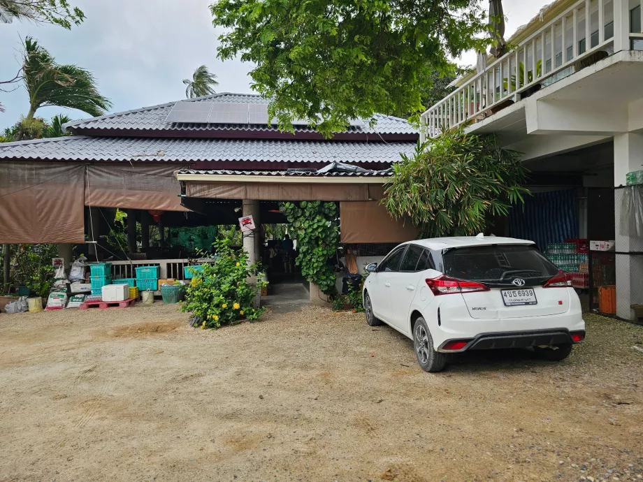 Pláž Coral Cove, parkovanie pre osobné vozidlá